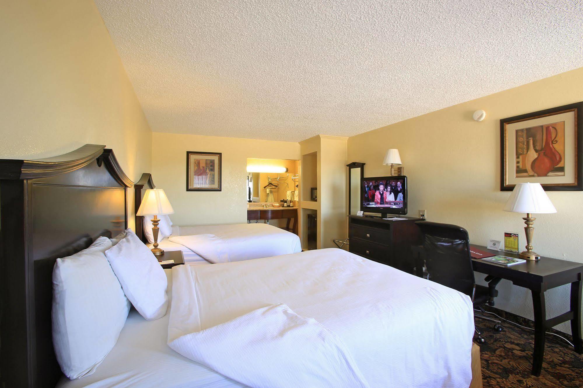 Plaza Inn Midland Ngoại thất bức ảnh